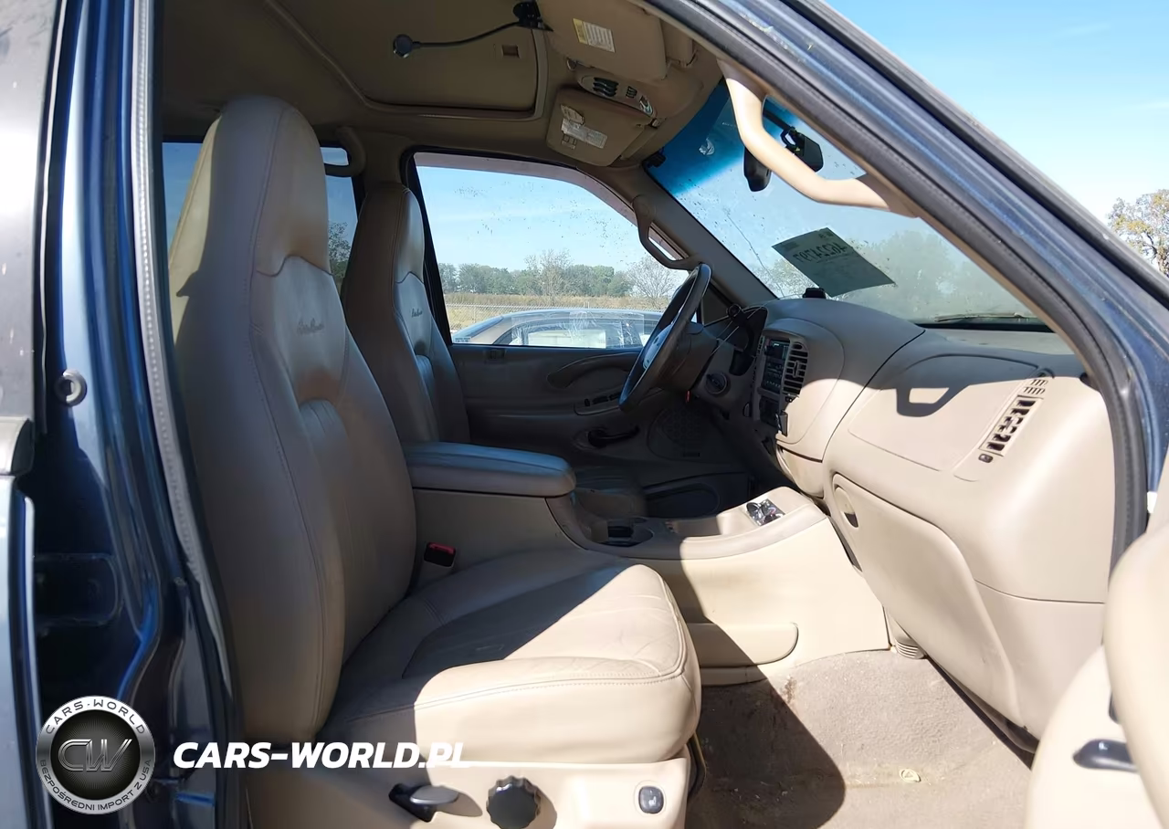 2000 Ford Expedition Eddie Bauer VIN:1FMPU18L0YLB72042 - 5