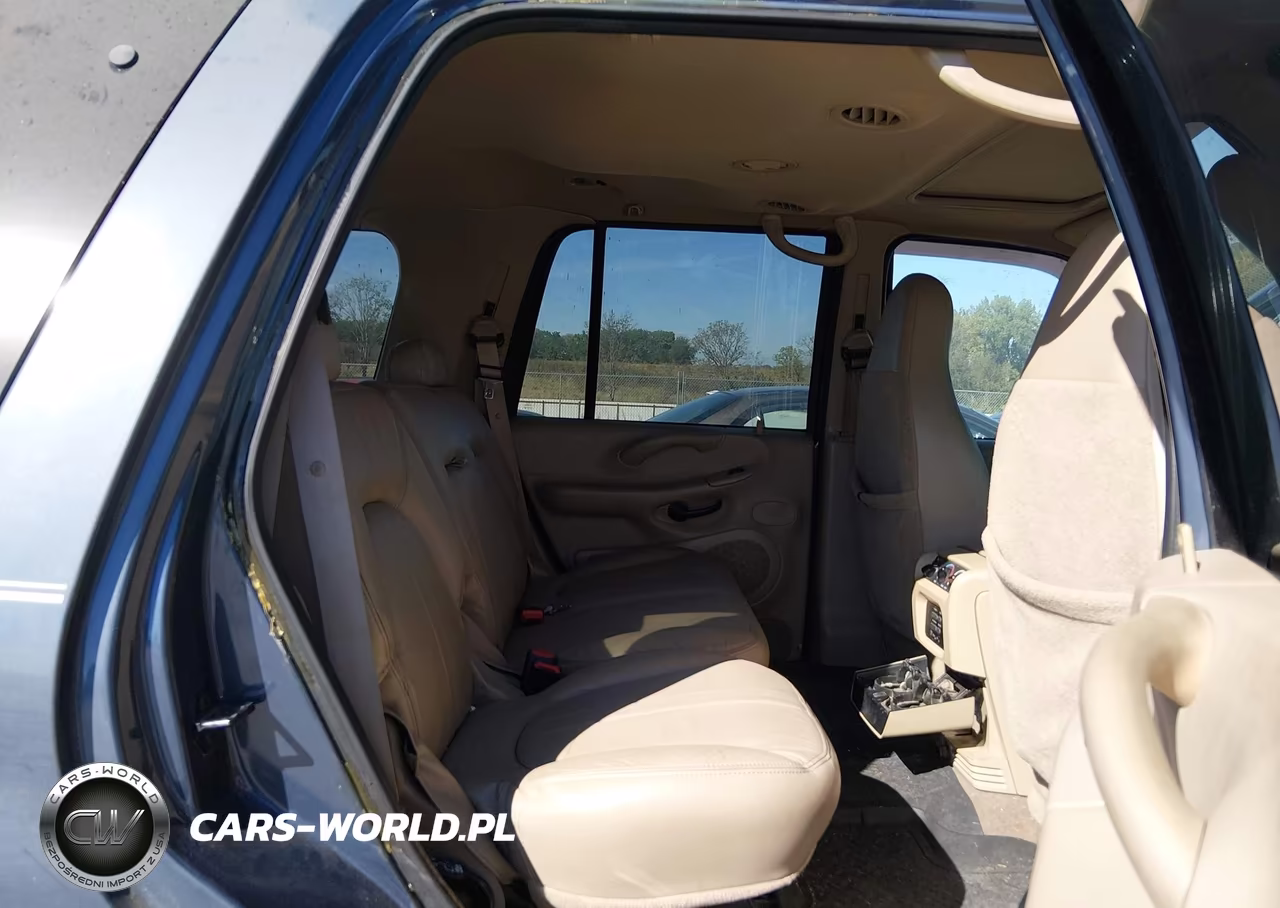 2000 Ford Expedition Eddie Bauer VIN:1FMPU18L0YLB72042 - 8