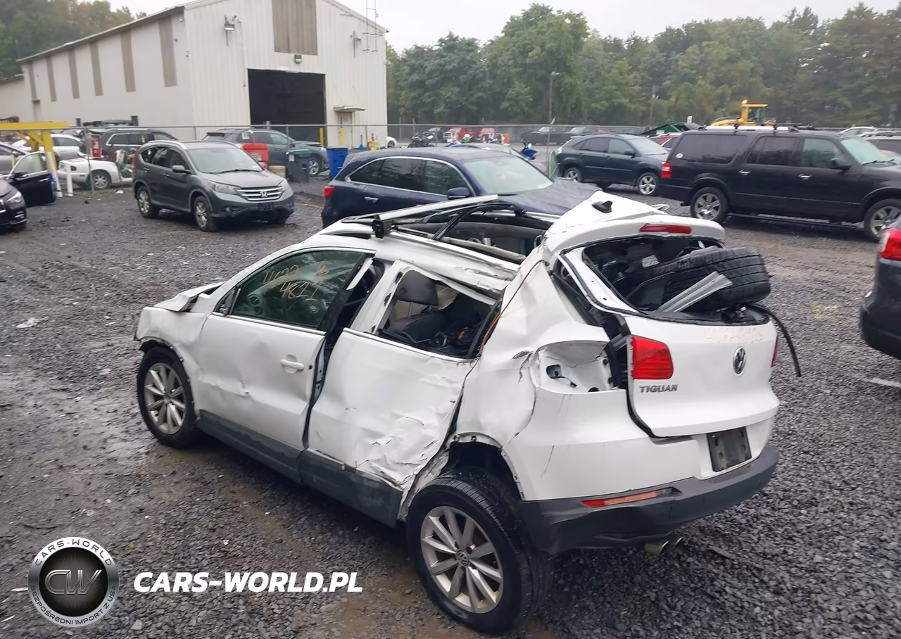 2017 Volkswagen Tiguan 2.0T Wolfsburg Edition VIN:WVGSV7AX6HK015306 - 12