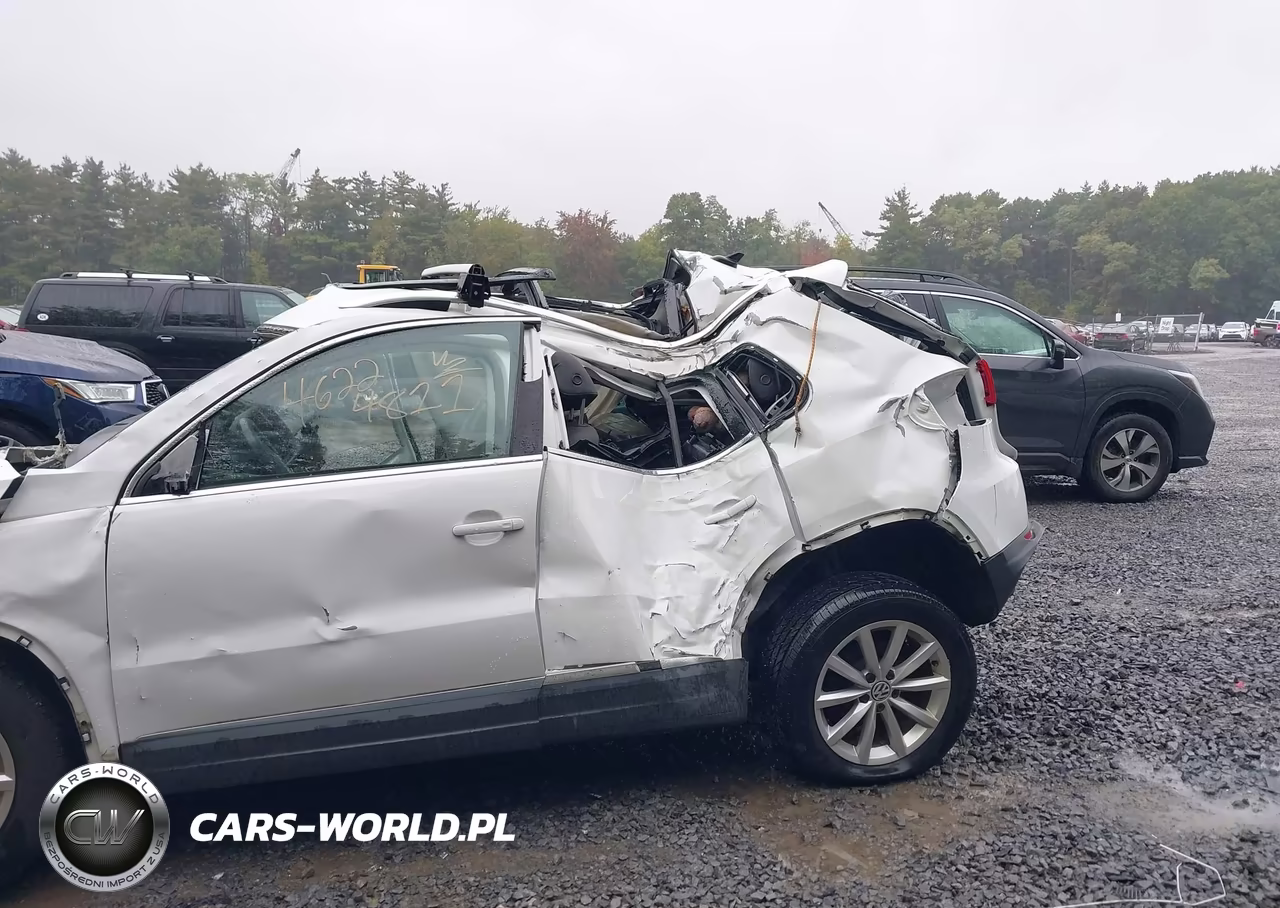 2017 Volkswagen Tiguan 2.0T Wolfsburg Edition VIN:WVGSV7AX6HK015306 - 18