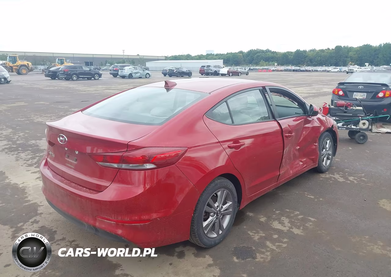 2018 Hyundai Elantra Value Edition VIN:KMHD84LF9JU472561 - 4