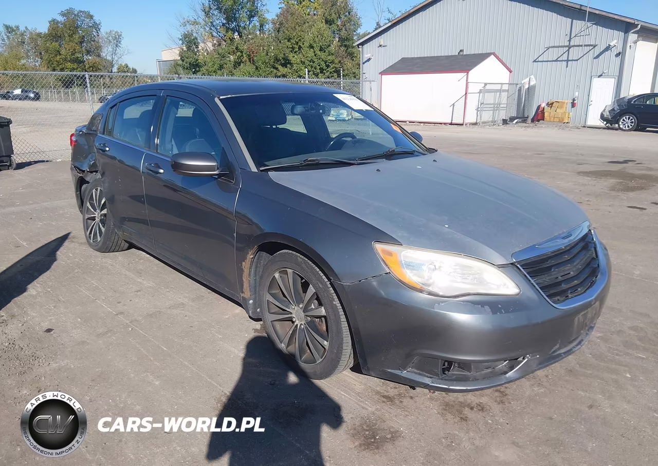 2011 Chrysler 200 S VIN:1C3BC8FGXBN606404 - 1