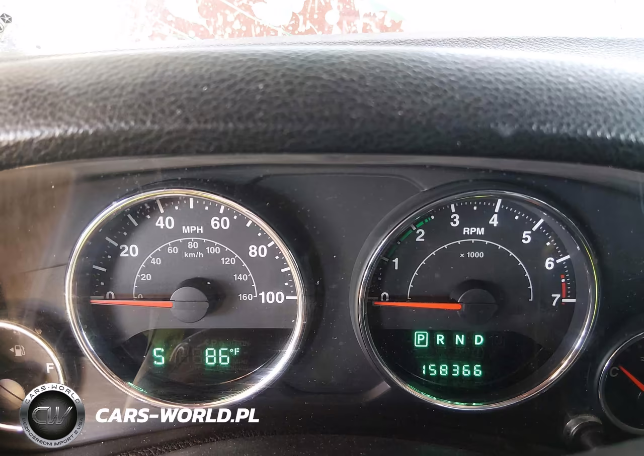 2013 Jeep Wrangler Unlimited Sport VIN:1C4HJWDG8DL577101 - 7