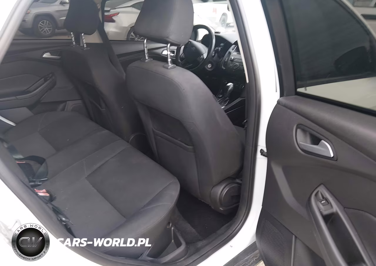 2015 Ford Focus Se VIN:1FADP3F28FL263633 - 8