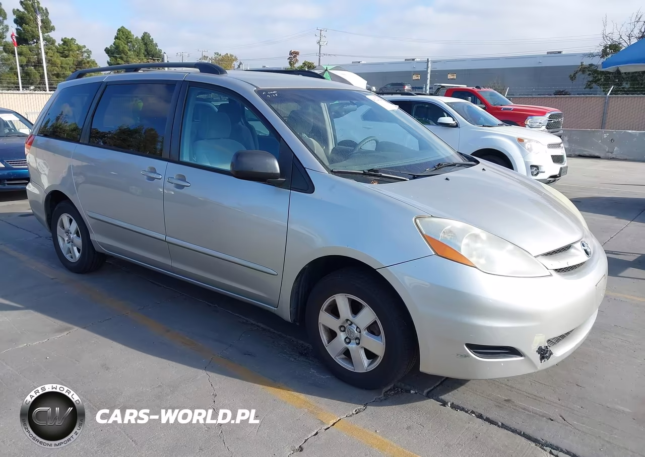 2006 Toyota Sienna Le – zdjęcie 1 z 11