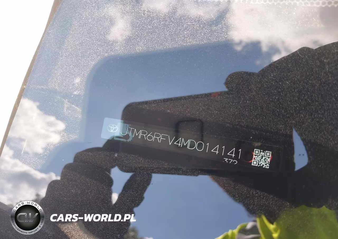 2021 Toyota Rav4 Hybrid Xle VIN:JTMR6RFV4MD014141 - 9
