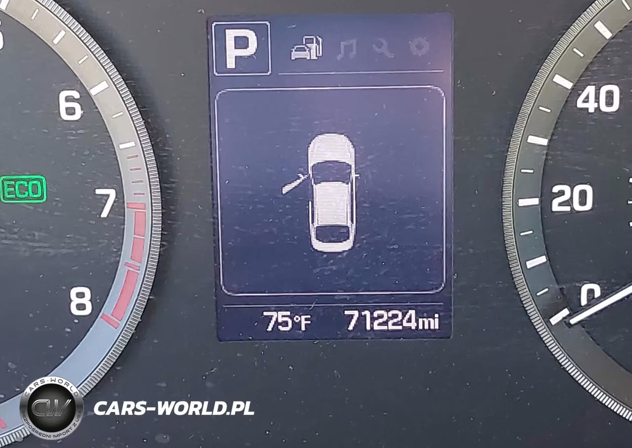 2017 Hyundai Sonata Sport VIN:5NPE34AF2HH440128 - 18