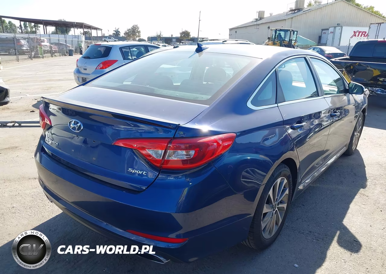 2017 Hyundai Sonata Sport VIN:5NPE34AF2HH440128 - 4