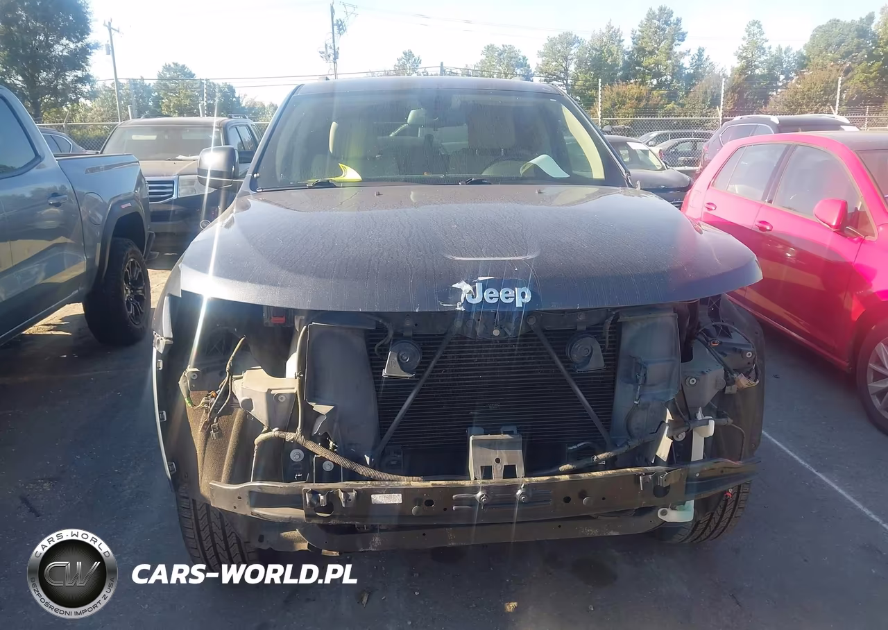 2015 Jeep Grand Cherokee Laredo VIN:1C4RJEAG2FC231194 - 13
