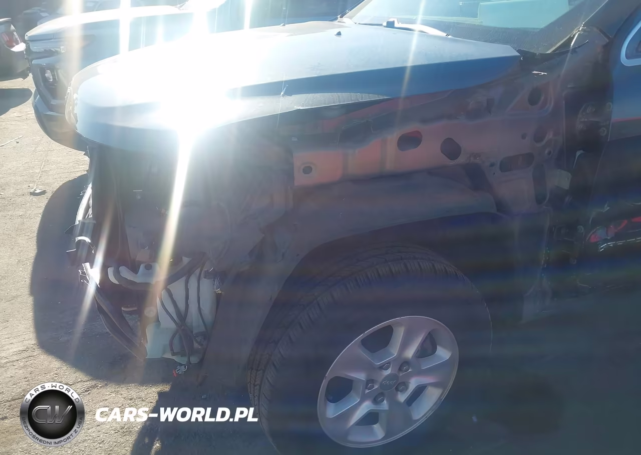 2015 Jeep Grand Cherokee Laredo VIN:1C4RJEAG2FC231194 - 18