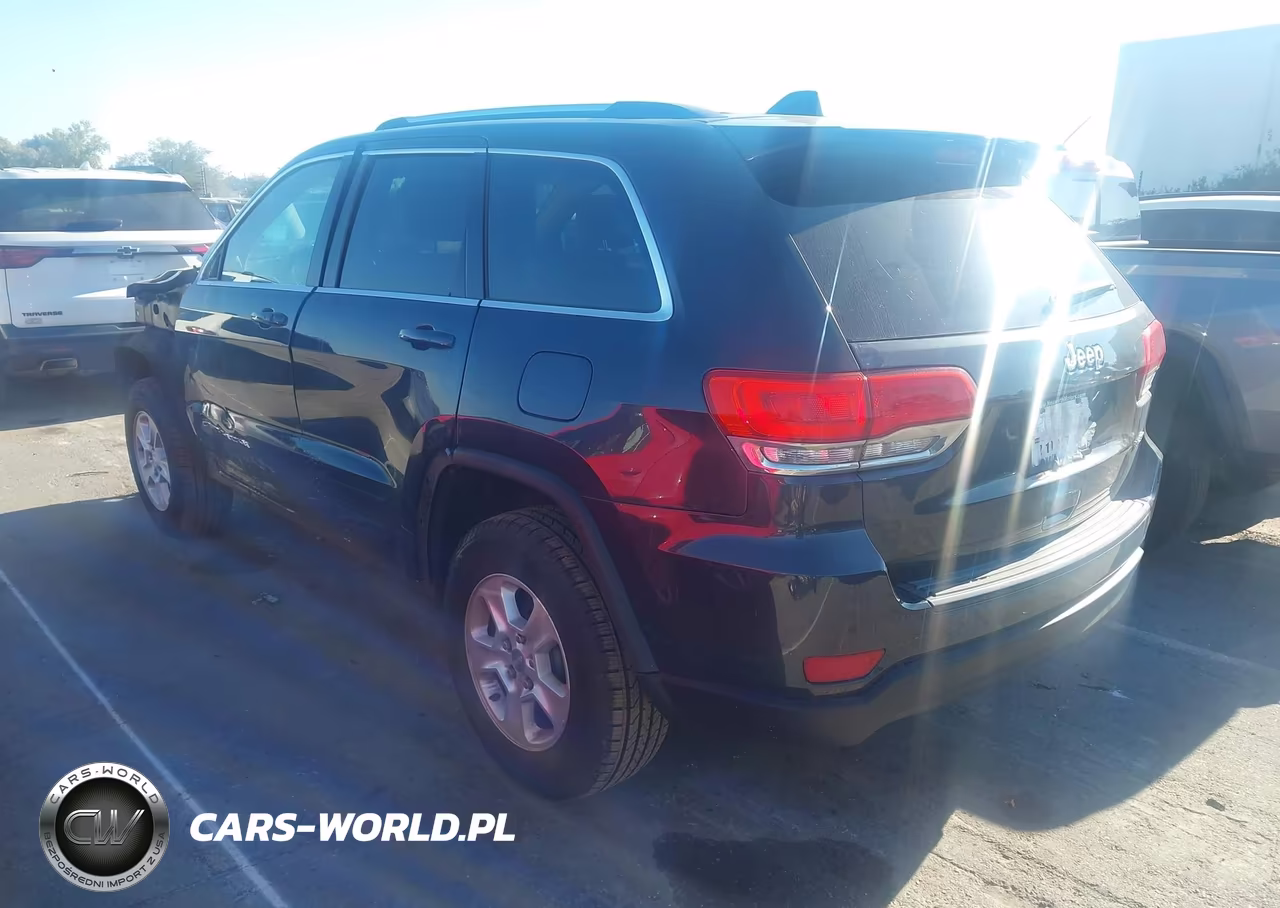 2015 Jeep Grand Cherokee Laredo VIN:1C4RJEAG2FC231194 - 3