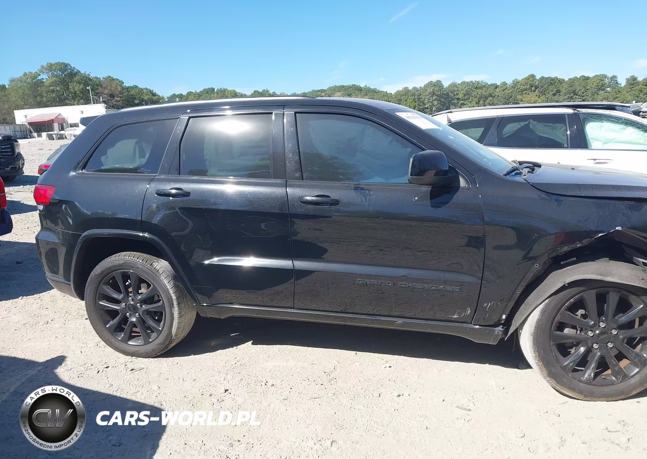 2018 Jeep Grand Cherokee Altitude 4X2 VIN:1C4RJEAG9JC304490 - 13