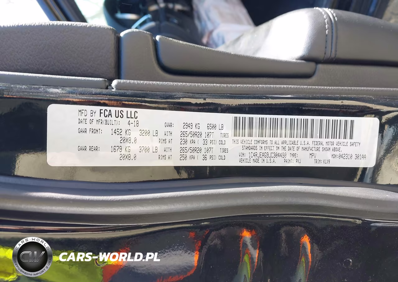 2018 Jeep Grand Cherokee Altitude 4X2 VIN:1C4RJEAG9JC304490 - 9
