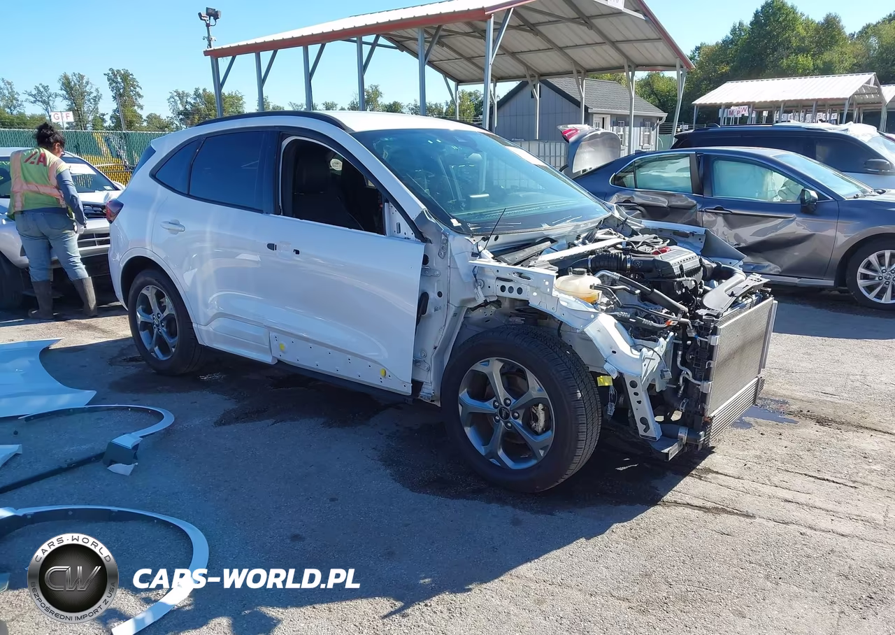 2023 Ford Escape St-Line