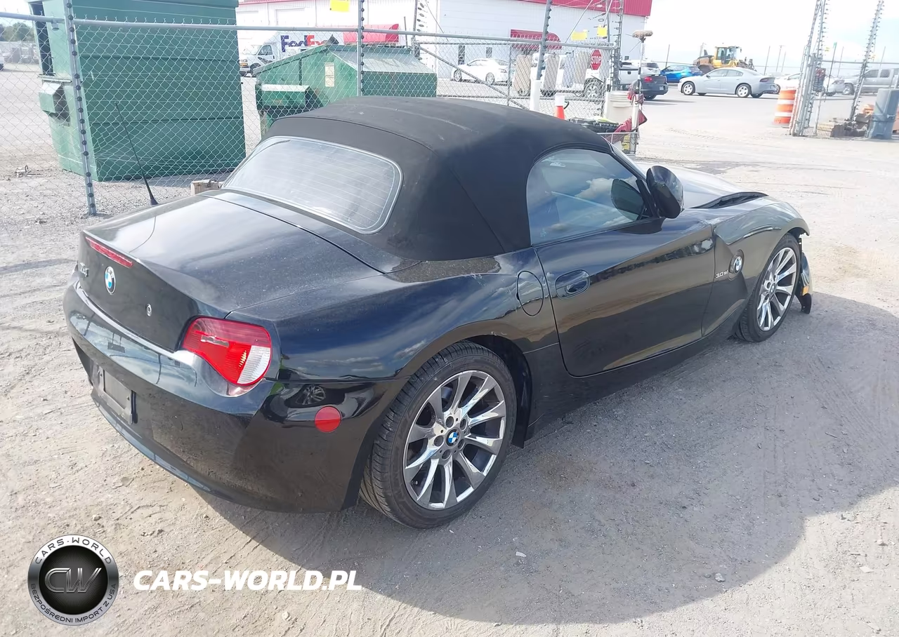 2007 BMW Z4 3.0Si VIN:4USBU53507LX02260 - 4