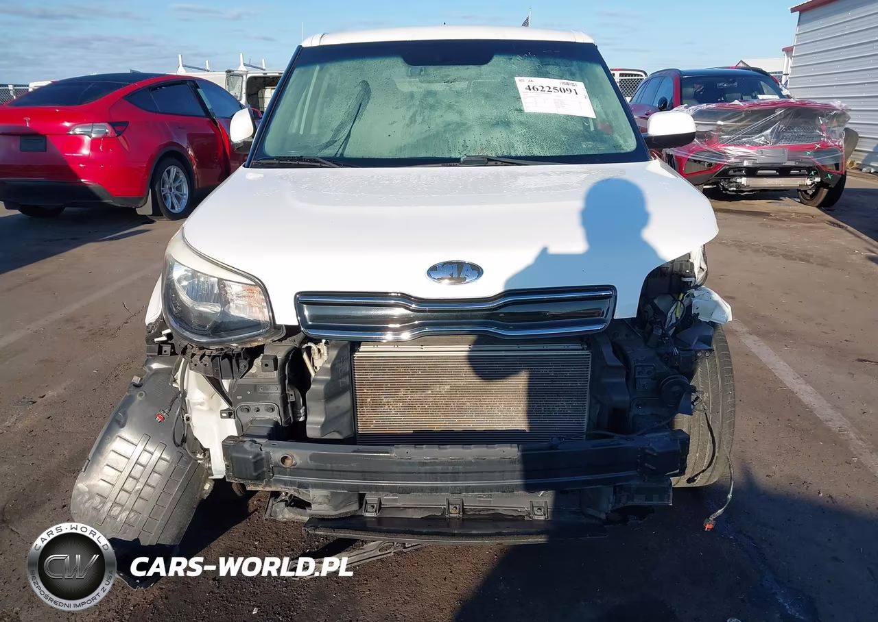 2018 Kia Soul + VIN:KNDJP3A53J7901111 - 13