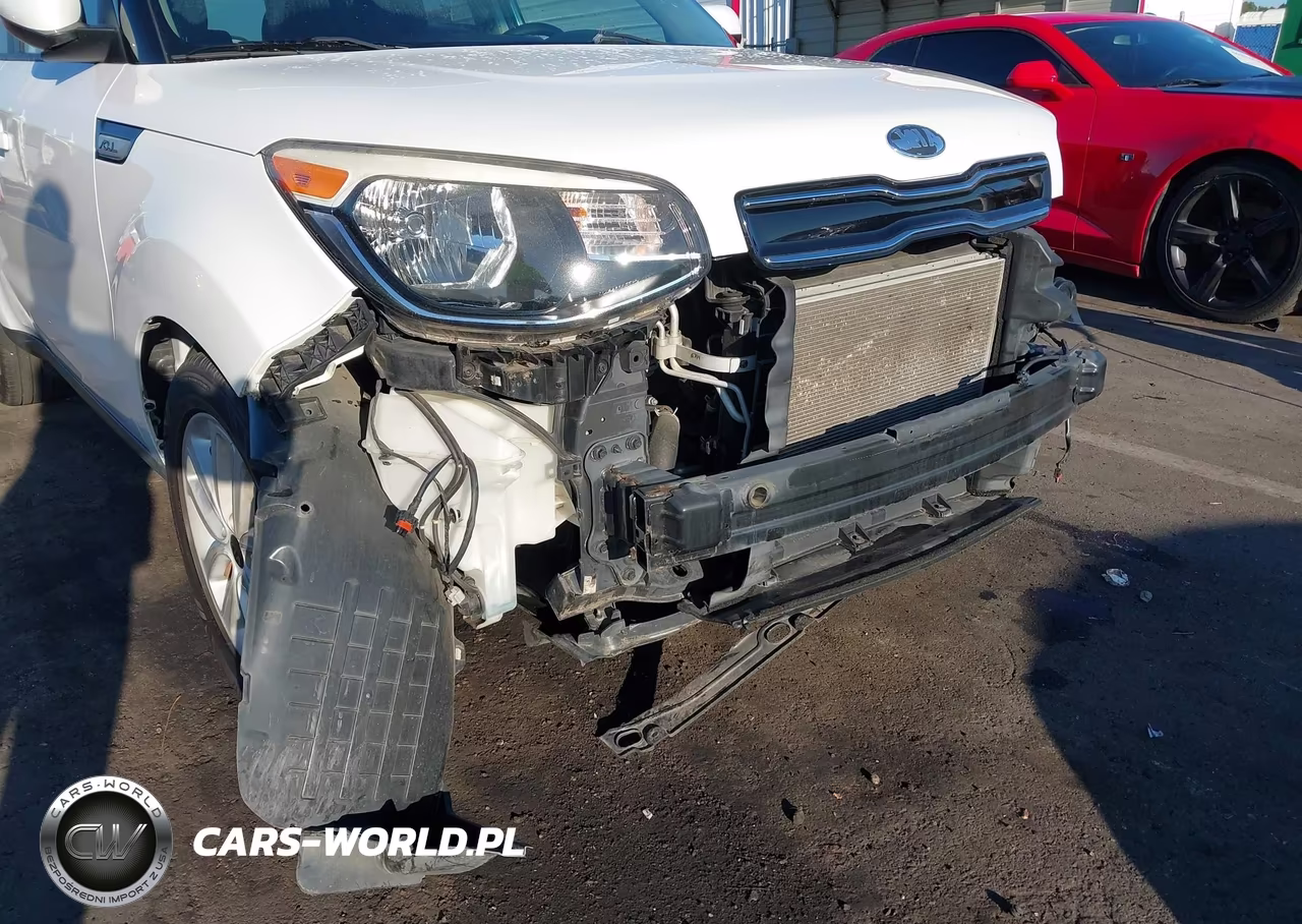 2018 Kia Soul + VIN:KNDJP3A53J7901111 - 19