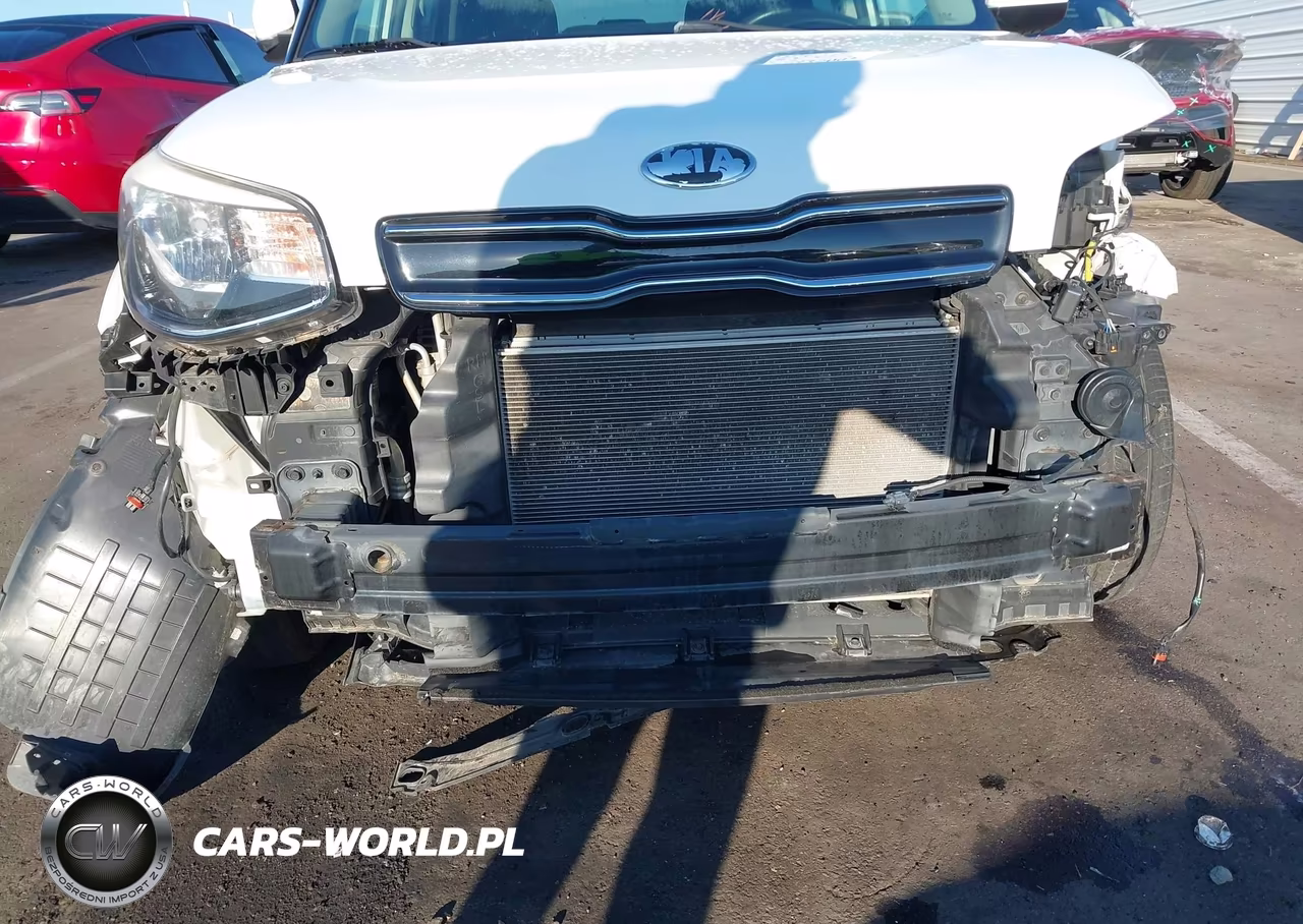 2018 Kia Soul + VIN:KNDJP3A53J7901111 - 20