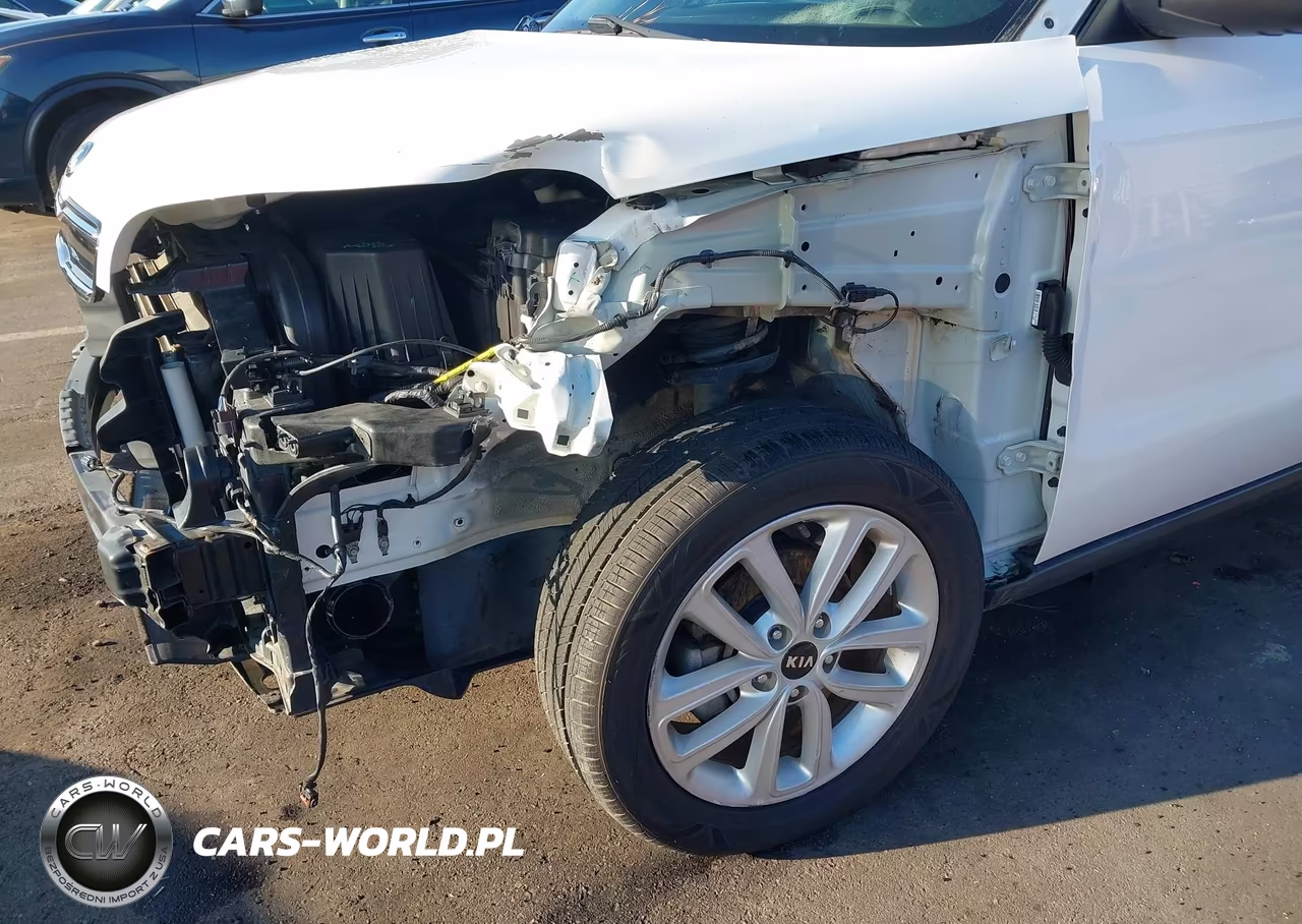 2018 Kia Soul + VIN:KNDJP3A53J7901111 - 6