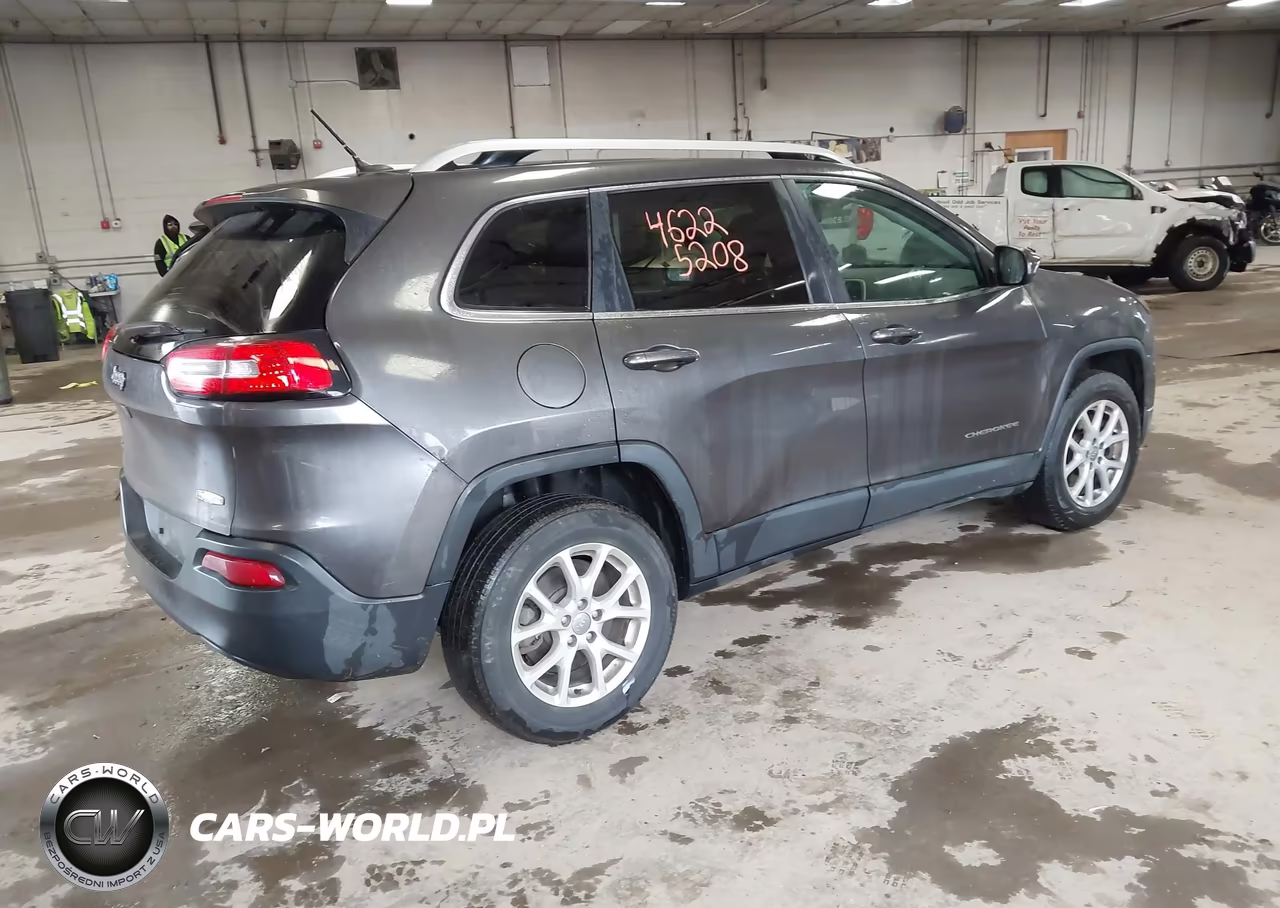 2014 Jeep Cherokee Latitude VIN:1C4PJMCB1EW181744 - 4