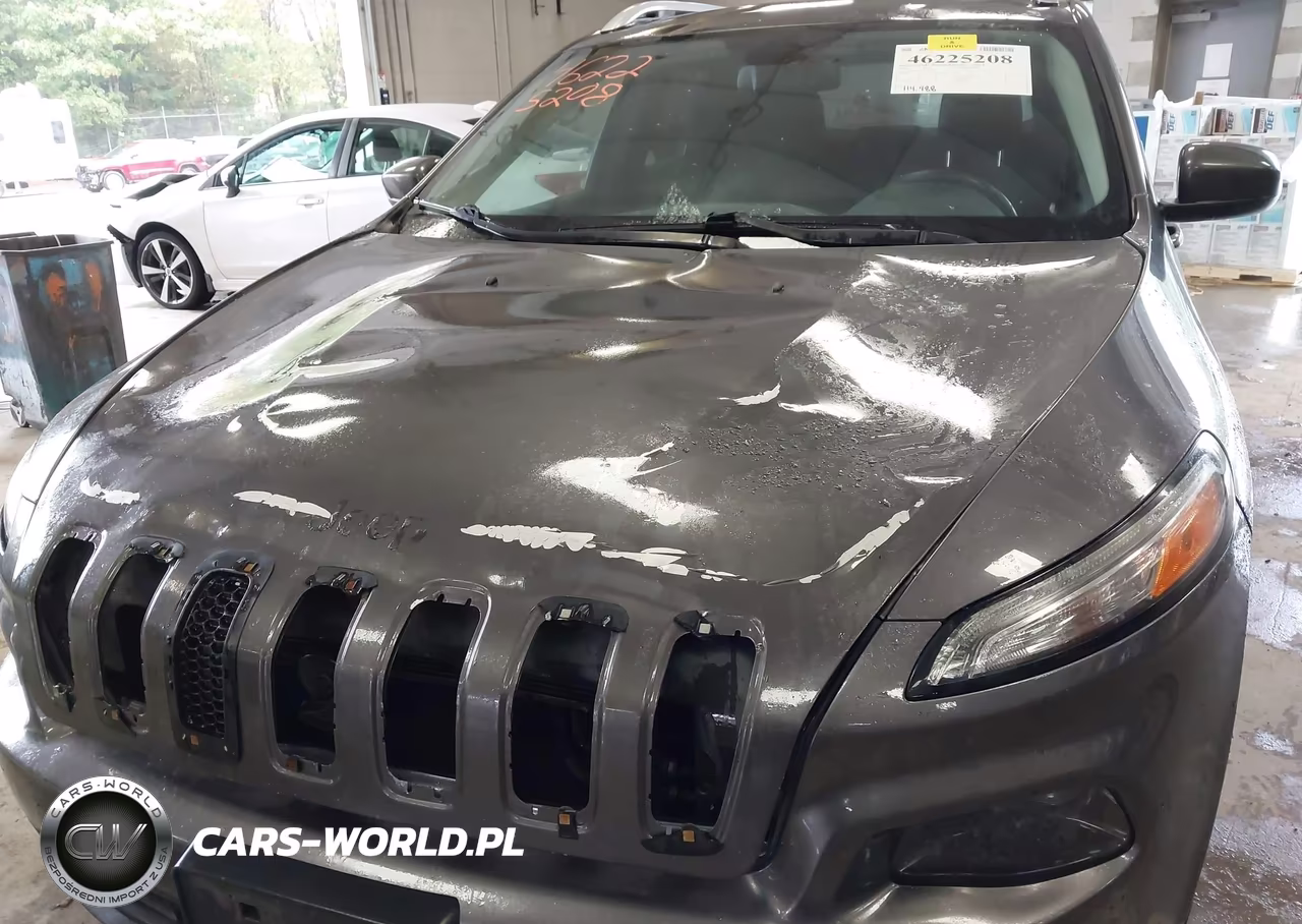 2014 Jeep Cherokee Latitude VIN:1C4PJMCB1EW181744 - 6