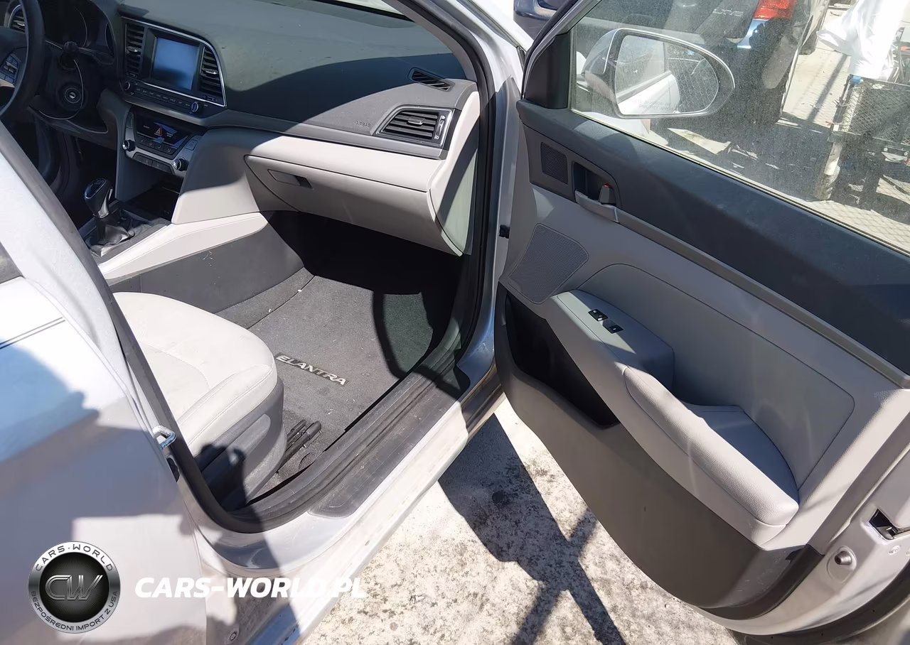 2018 Hyundai Elantra Sel VIN:5NPD84LF3JH260608 - 5