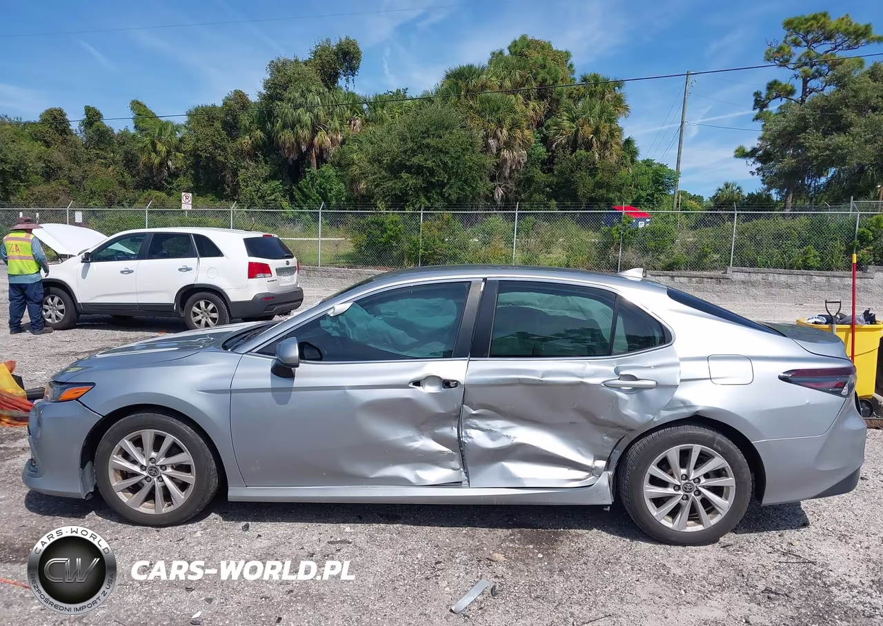 2023 Toyota Camry Le VIN:4T1C11AK1PU168812 - 14