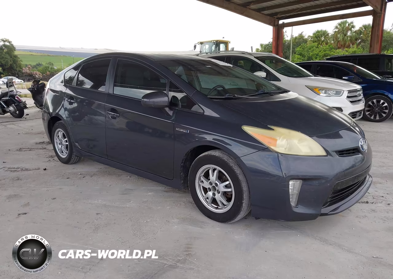 2013 Toyota Prius Three