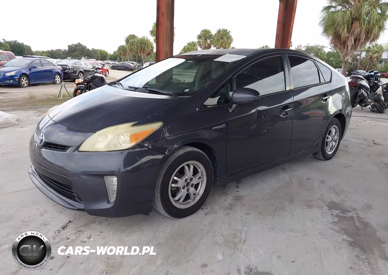 2013 Toyota Prius Three VIN:JTDKN3DU9D5556826 - 2