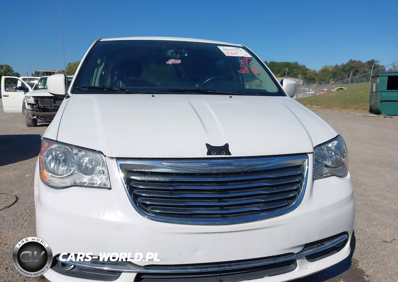 2016 Chrysler Town & Country Touring VIN:2C4RC1BG5GR296079 - 12