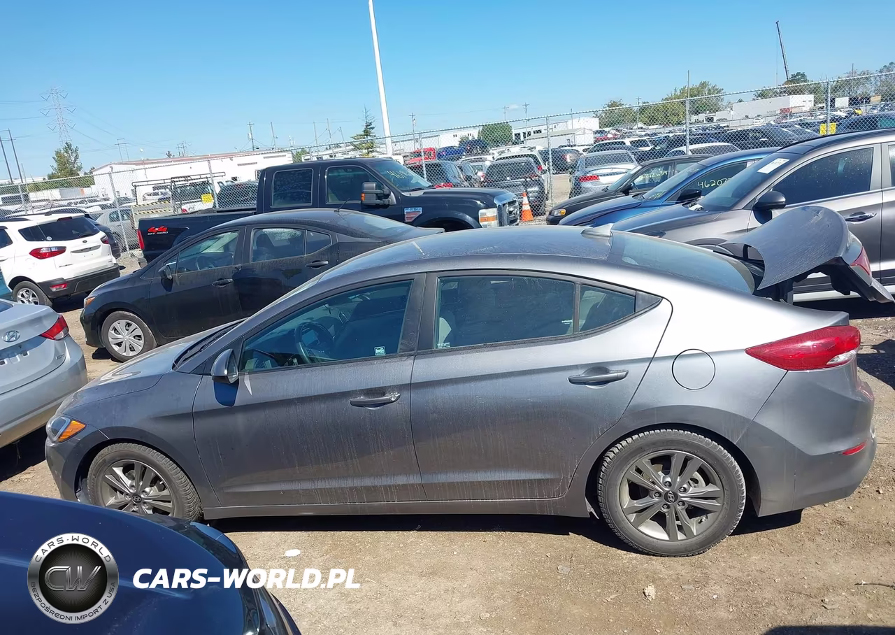 2018 Hyundai Elantra Sel VIN:5NPD84LF0JH335992 - 14