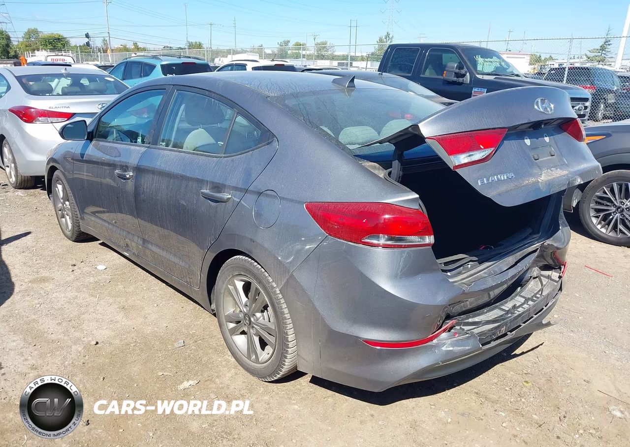 2018 Hyundai Elantra Sel VIN:5NPD84LF0JH335992 - 3