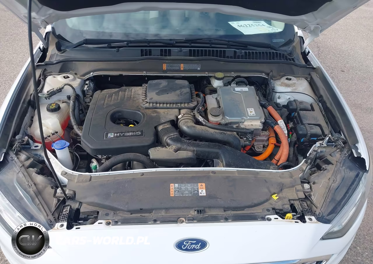 2018 Ford Fusion Hybrid S VIN:3FA6P0UUXJR100519 - 10
