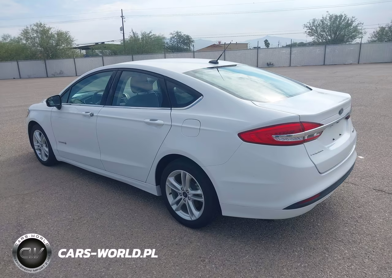 2018 Ford Fusion Hybrid S VIN:3FA6P0UUXJR100519 - 3