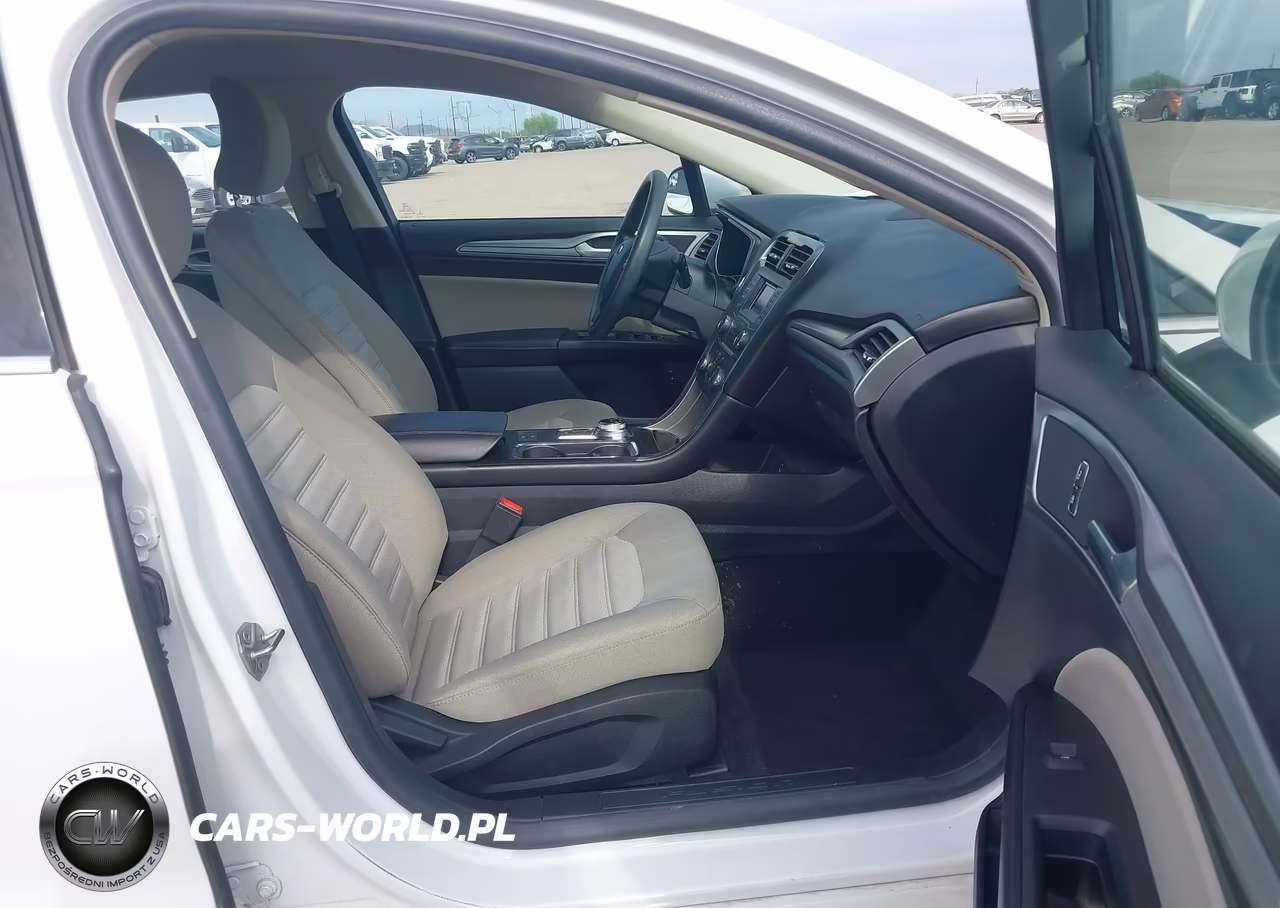 2018 Ford Fusion Hybrid S VIN:3FA6P0UUXJR100519 - 5