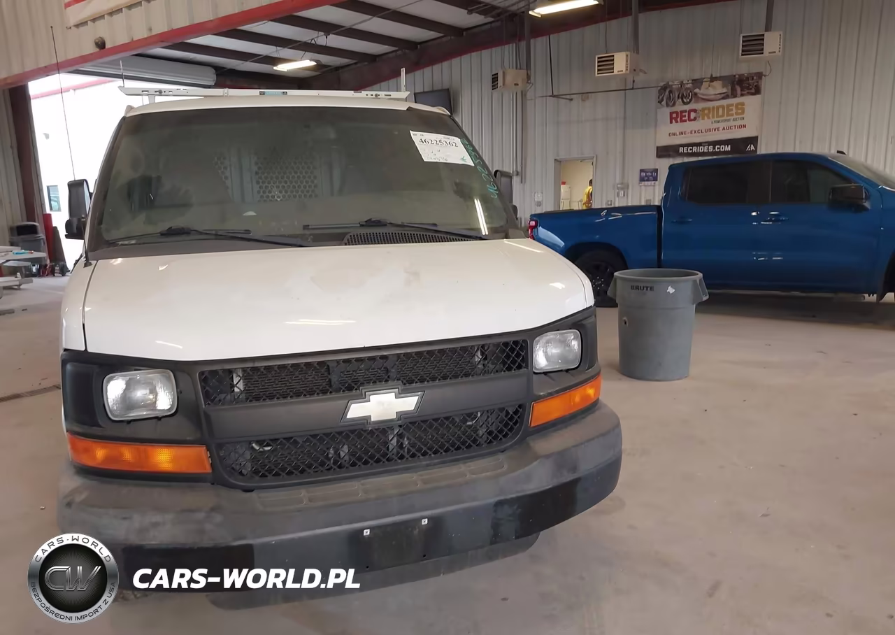 2015 Chevrolet Express 2500 Work Van VIN:1GCWGGCF7F1269940 - 14