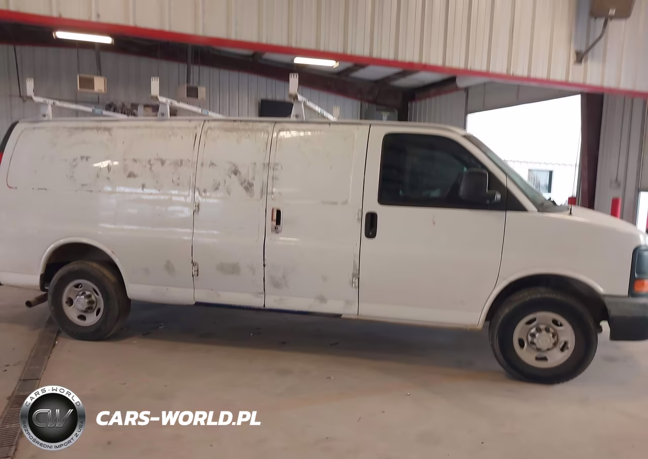 2015 Chevrolet Express 2500 Work Van VIN:1GCWGGCF7F1269940 - 15