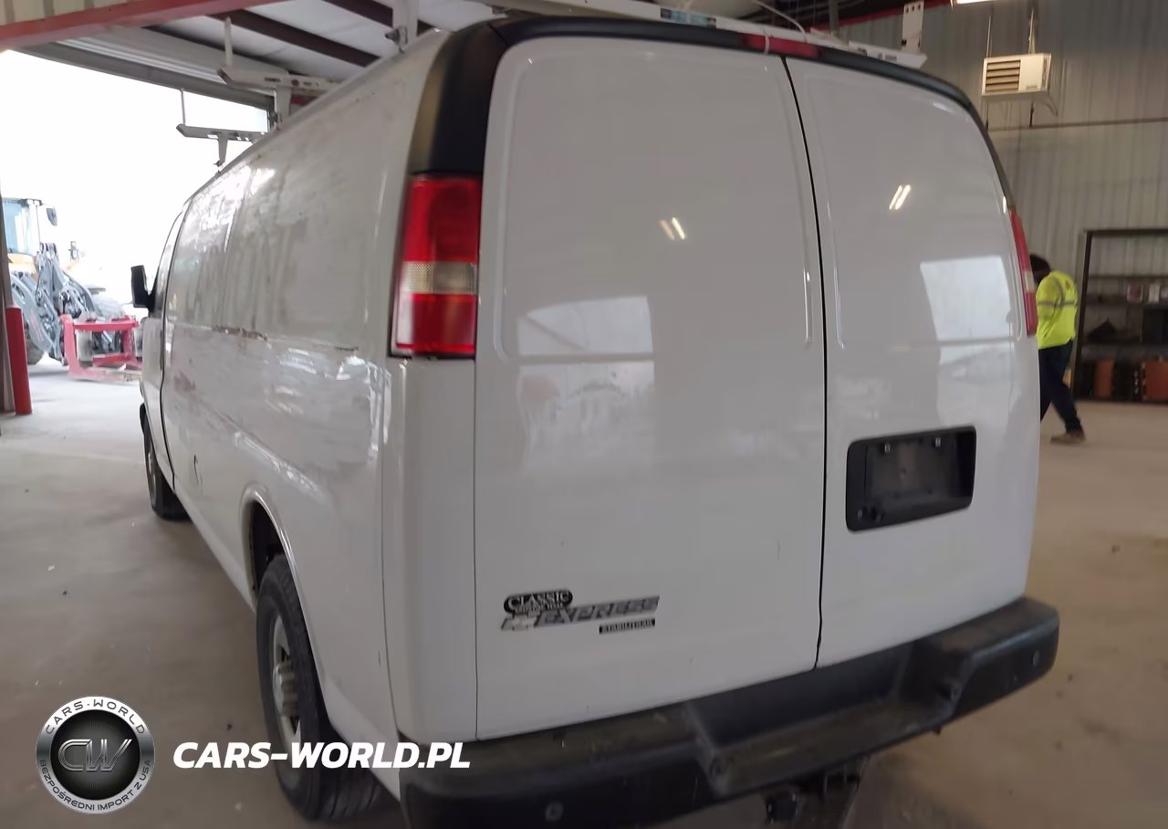 2015 Chevrolet Express 2500 Work Van VIN:1GCWGGCF7F1269940 - 3
