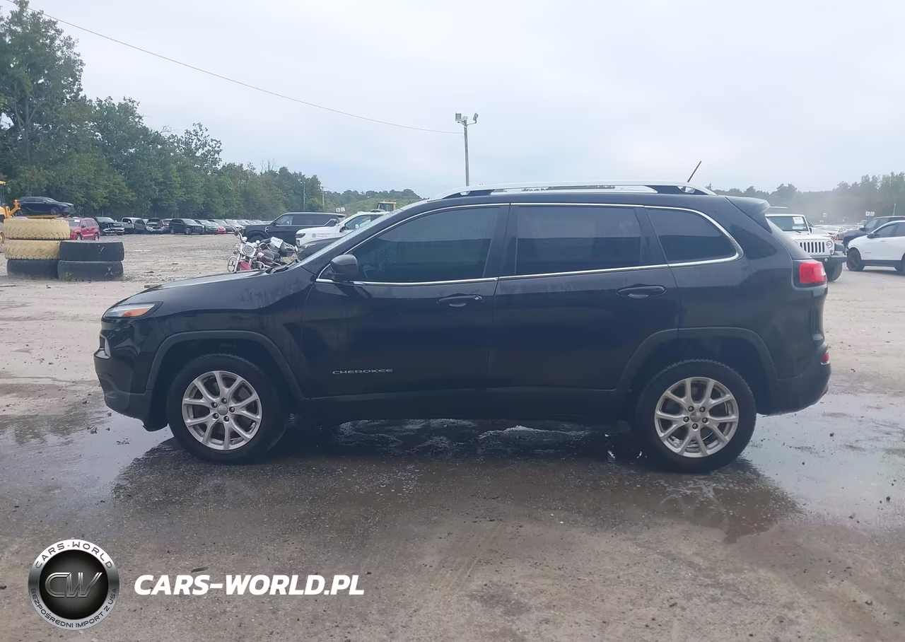 2018 Jeep Cherokee Latitude Fwd VIN:1C4PJLCXXJD587274 - 15