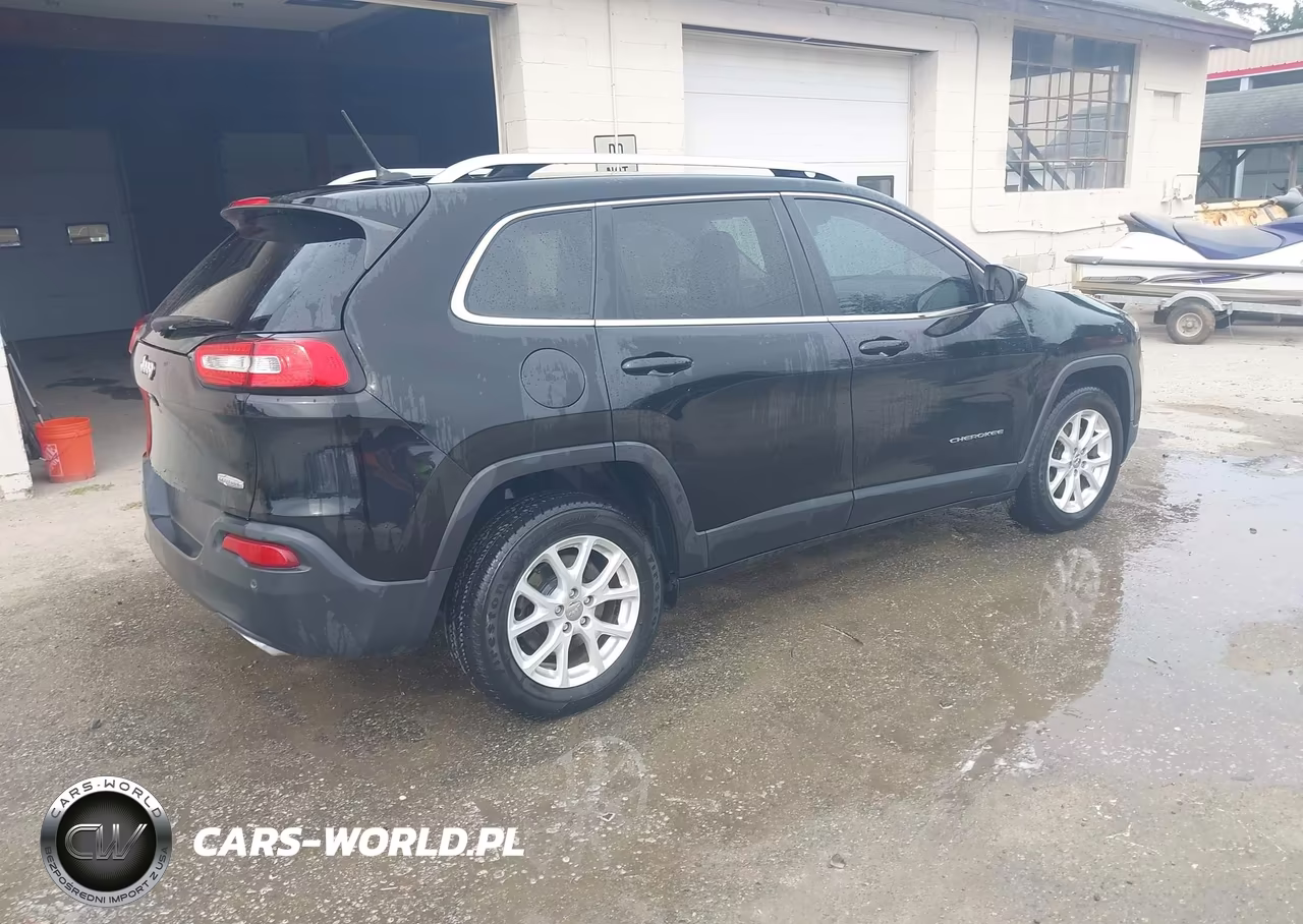 2018 Jeep Cherokee Latitude Fwd VIN:1C4PJLCXXJD587274 - 4