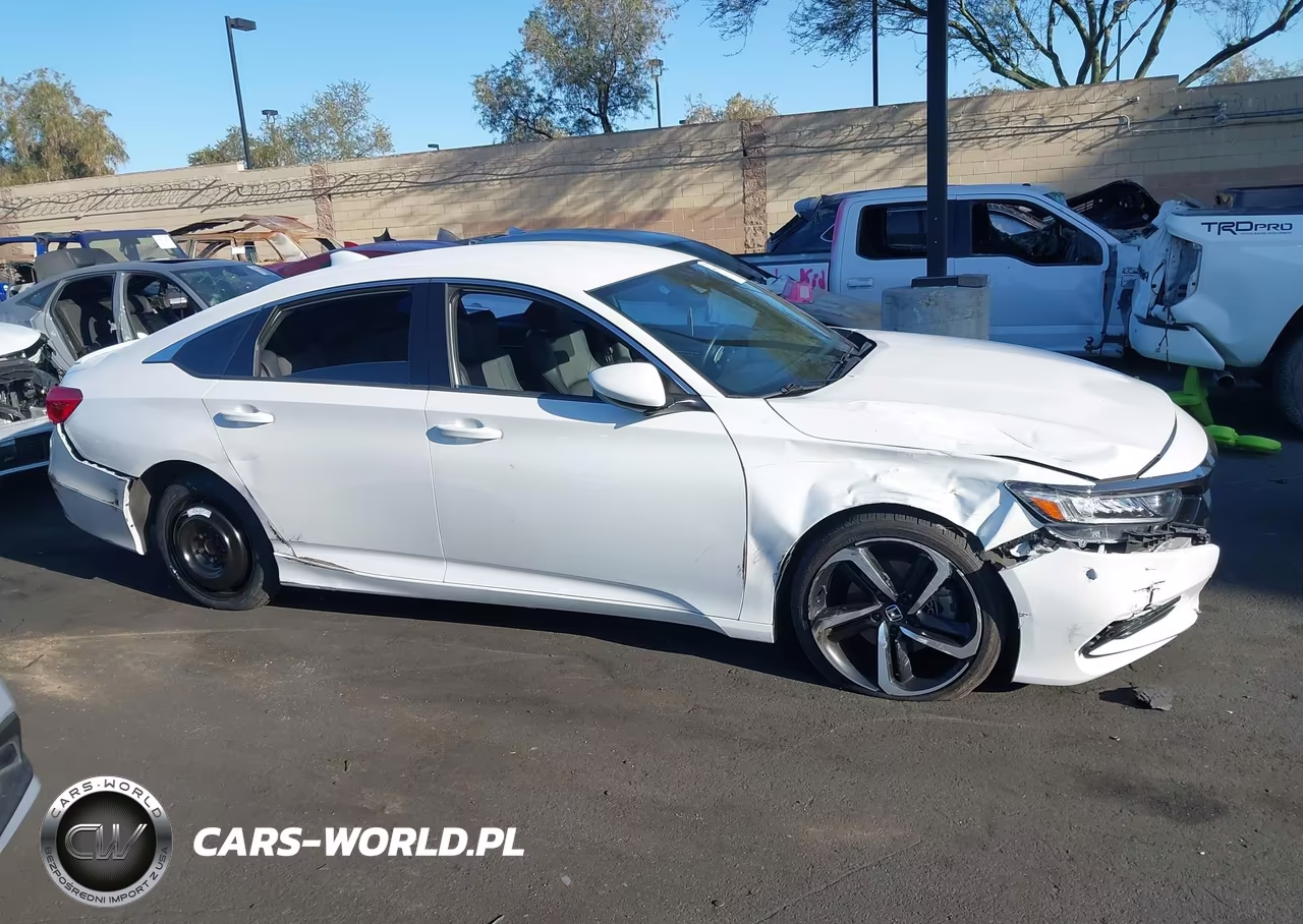 2018 Honda Accord Sport VIN:1HGCV1F30JA251037 - 14