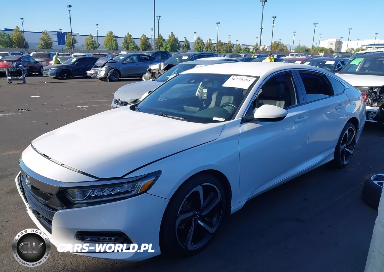2018 Honda Accord Sport VIN:1HGCV1F30JA251037 - 15