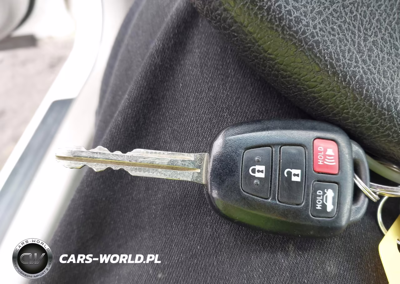 2014 Toyota Camry Le VIN:4T4BF1FK1ER358070 - 11