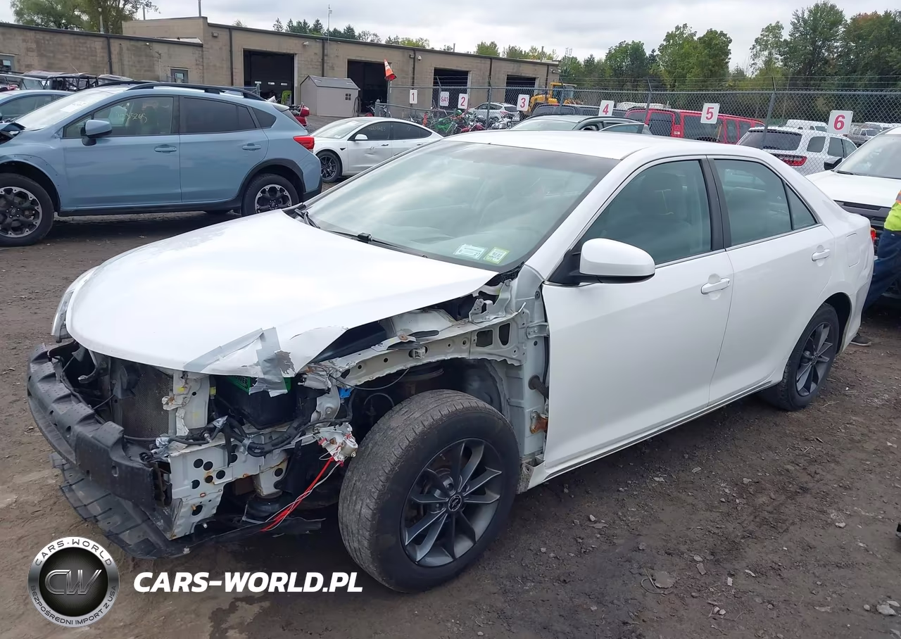 2014 Toyota Camry Le VIN:4T4BF1FK1ER358070 - 2