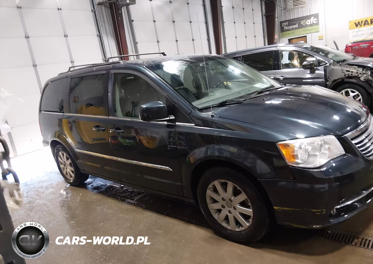 2014 Chrysler Town & Country Touring VIN:2C4RC1BG5ER398401 - 14