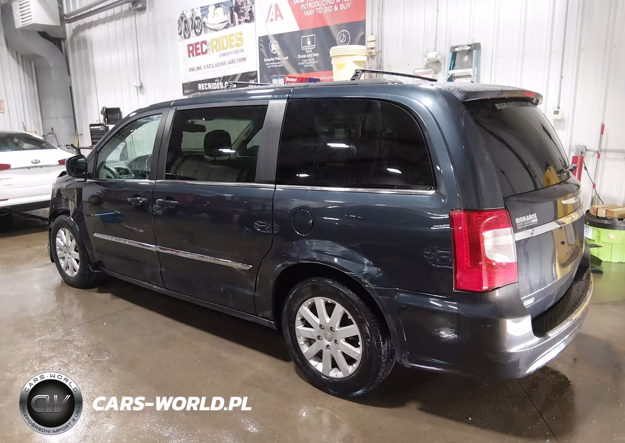 2014 Chrysler Town & Country Touring VIN:2C4RC1BG5ER398401 - 3