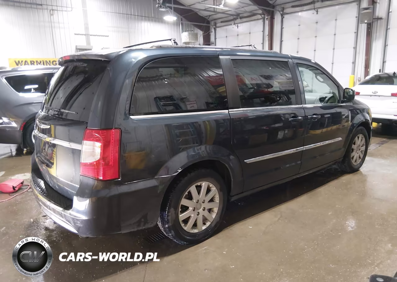 2014 Chrysler Town & Country Touring VIN:2C4RC1BG5ER398401 - 4