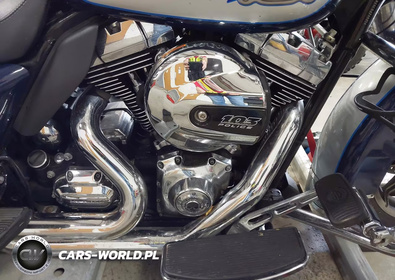 2014 Harley-Davidson Flhp Police Road King VIN:1HD1FHM15EB674563 - 8
