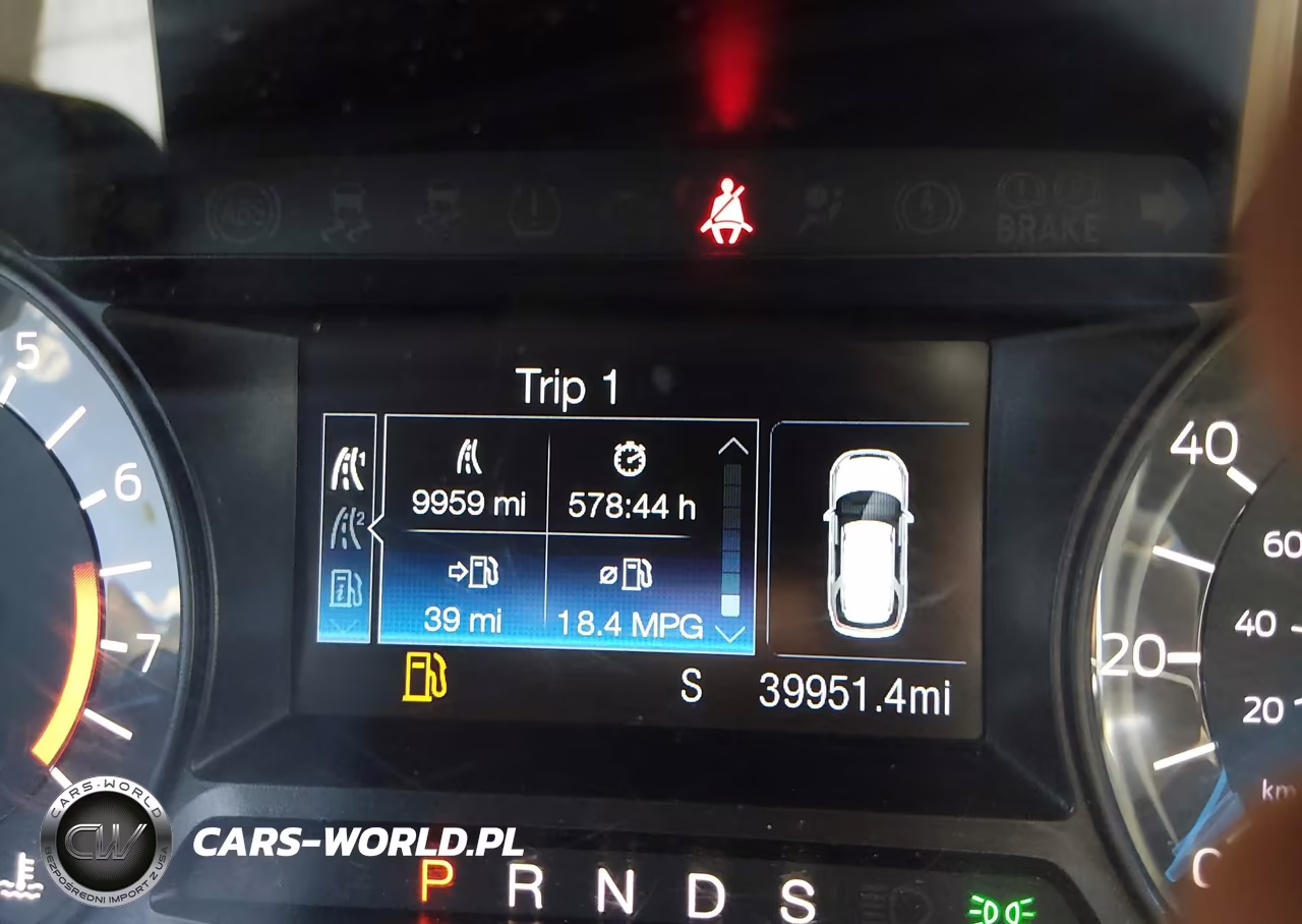2018 Ford Explorer VIN:1FM5K8BH1JGC45220 - 18