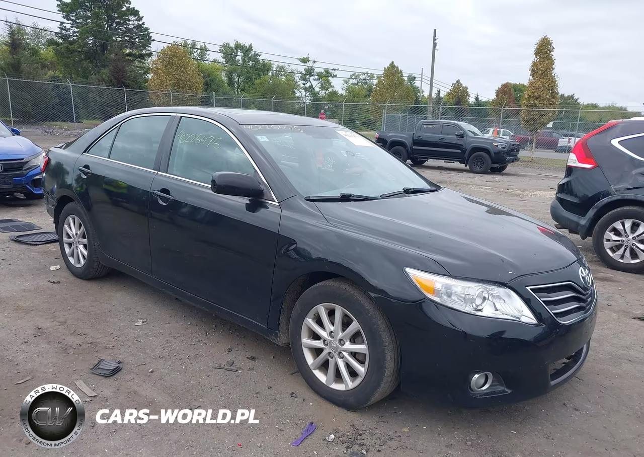 TOYOTA CAMRY